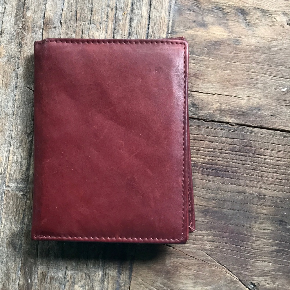 NWT men’s leather wallet